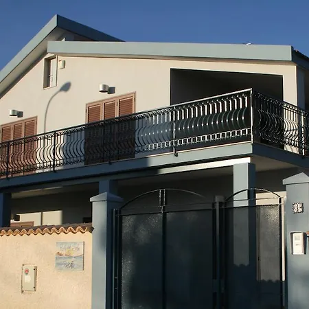 Perla Del Sole Arenella (Syracuse)
